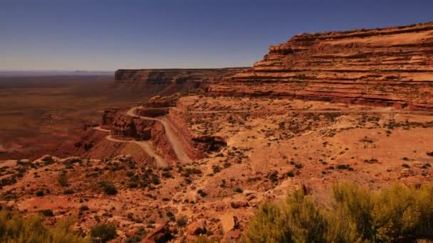 Moki Dugway Dirt Road Switchback Cliff Bear Ears Monumento Nazionale — Video Stock
