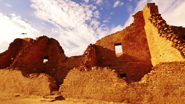 Chaco Culture National Historical Park Rabenflug Bei Pueblo Bonito Indianerruinen — Stockvideo