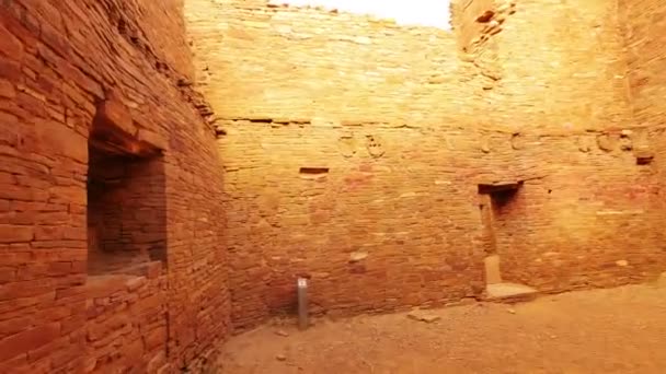 Chaco Culture National Historical Park Pov Fisheye Περπατώντας Στο Pueblo — Αρχείο Βίντεο