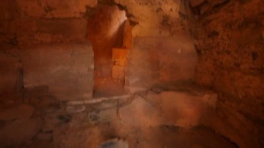 Mesa Verde Ulusal Parkı Uçurum Sarayı Kulesi İçi. Colorado 'daki Amerikan Yerlileri Harabeleri.