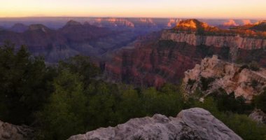 Büyük Kanyon Ulusal Parkı Kuzey Rim Saati Gündoğumu Arizona ABD