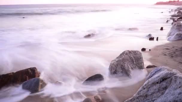 Beach Time Lapse Tilt Sunset Waves Crashing — Stock Video