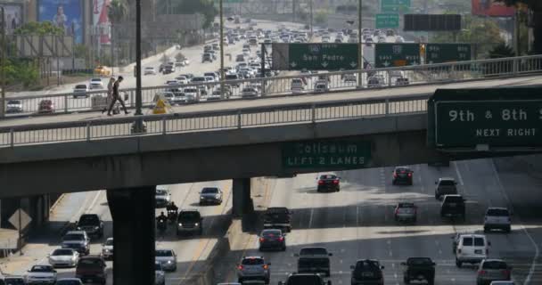 Motorvägstrafik Los Angeles Centrum — Stockvideo