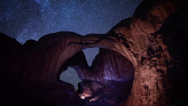Double Arches Milky Way Galaxy Time Lapse — стокове відео