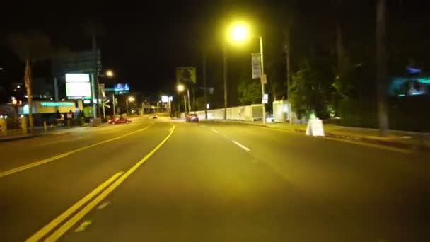 Řidičské Značky Los Angeles Night Front View Sunset Strip Eastbound — Stock video