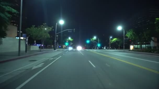 Placas Conducir Los Angeles Downtown Grand Ave Night Vista Trasera — Vídeo de stock