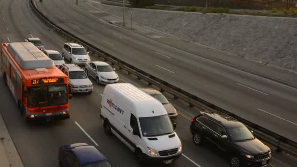 Snelweg Verkeerstijdverloop Snelweg Zonsondergang — Stockvideo