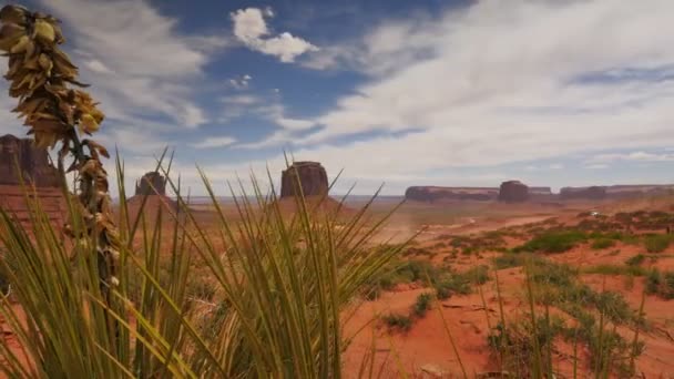 Monument Valley Dolly Shot Desert Αριζόνα Και Γιούτα Νοτιοδυτικές Ηπα — Αρχείο Βίντεο