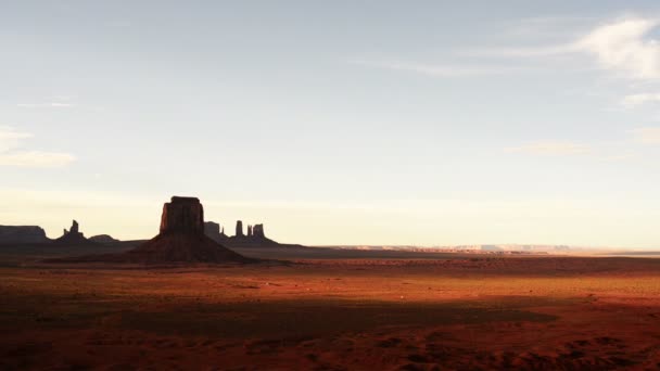 Monument Valley Sunset Time Lapse Moln Vid Artists Point Arizona — Stockvideo