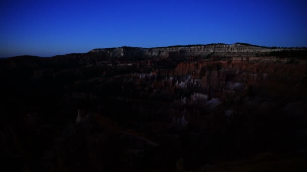 美国西南部犹他州日出点的布莱斯峡谷国家公园夜间落日 — 图库视频影像
