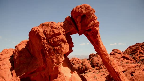 火の谷州立公園象のアーチ岩砂漠 ネバダ州 — ストック動画
