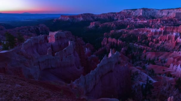 布莱斯峡谷国家公园日出时间拉普斯胡多斯之夜到美国西南部犹他州 — 图库视频影像