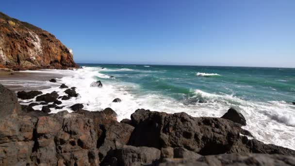 Rocky Shore Malibu California Coastline — Video Stock