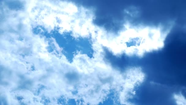 Lumière du soleil à travers les nuages Temps écoulé