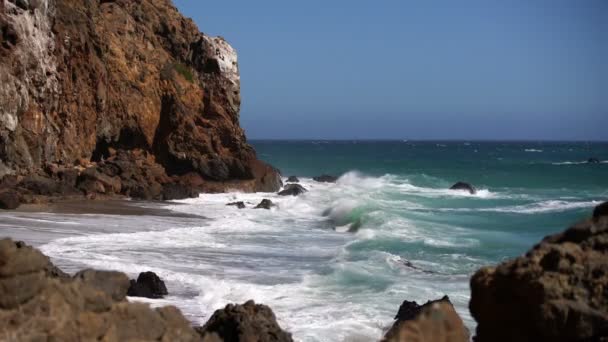 Rocky Shore Malibu California Coastline — Video Stock