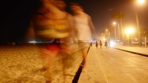 Santa Monica Tilt Time Lapse Walking Crowds Beach Night — Stock video