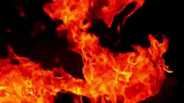 Yavaş Hareket, siyah arkaplanda yangın görüntülerini yakıyor