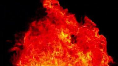 Yavaş Hareket, siyah arkaplanda yangın görüntülerini yakıyor