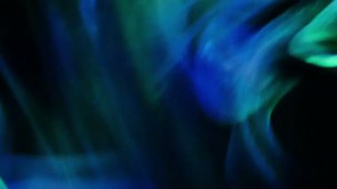 Smoke 'un siyah arkaplandaki Yavaş Hareket görüntüleri