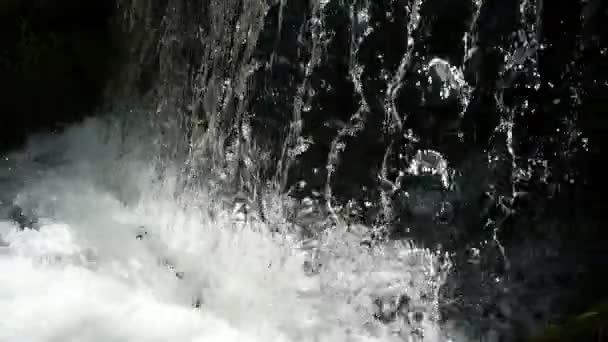 Close Tranquil Loop Footage Beautiful Waterfall — Stock Video