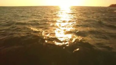Günbatımı Okyanus Dalgaları Havadan Uçuyor Laguna Sahili Kaliforniya