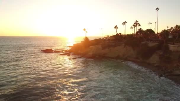 Laguna Beach Inspiration Point Zachód Słońca Aerial Shot Wybrzeże Kalifornii — Wideo stockowe