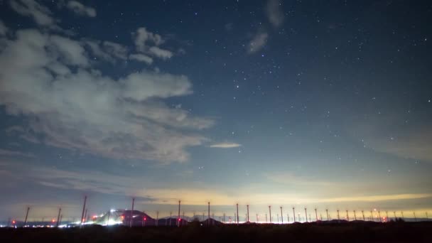 Voie Lactée Galaxie Nuages Orageux Sur Les Éoliennes Désert Mojave — Video