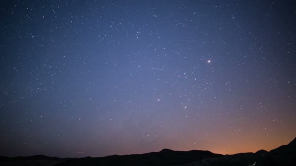 Solnedgång Till Vintergatan Vattuman Meteor Dusch Mojave Desert Canyon Time — Stockvideo