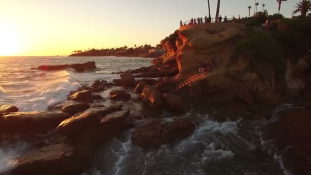 Laguna Beach Inspiration Point Stairs Sunset Aerial Shot California Coast — 비디오