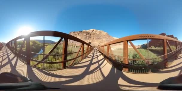 360 Colorado River Bridge Lions Park Moab Utah Northbound Souththwest — стоковое видео
