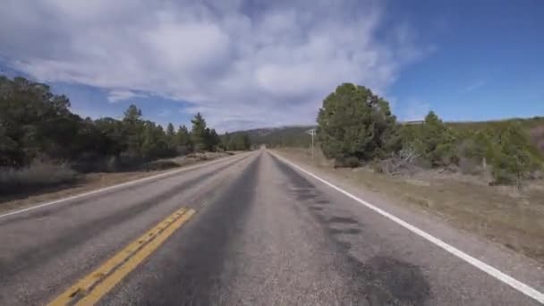 犹他州风景大道12号迪克西国家森林山脚驾驶模版8号美国西南部 — 图库视频影像
