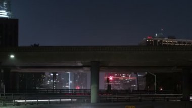Los Angeles 110 ve 101 Otoyol Kavşağı Sunset Bulvarı Gece Trafiği Hızı Eğilimi