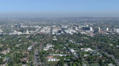 Beverly Hills Şehir Merkezi Hava Çekimi İzleme Sağı