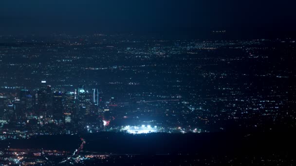 Los Angeles Telephoto Wilson Summit Noite Lapso Tempo Aéreo — Vídeo de Stock