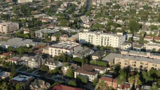 Los Angeles Wilshire Center Und Downtown Buildings Aerial Shot Tilt — Stockvideo