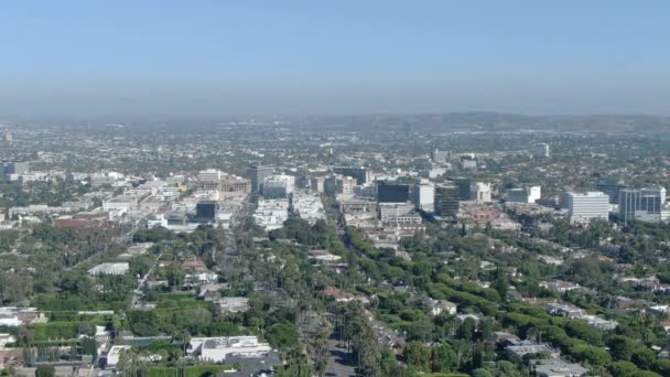 Beverly Hills belvárosi légi lövés követés balra