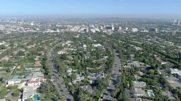 Beverly Hills Cityscape Εναέρια Shot Forward Tilt — Αρχείο Βίντεο