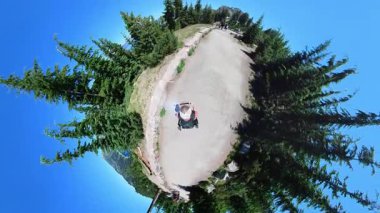 Krater Gölü Ulusal Parkı Keşif Noktası Yolu Küçük Gezegen 02 Oregon ABD