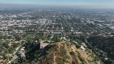 Hollywood 'dan Los Angeles City Grids Hava Çekimi Hollywood Hills' ten