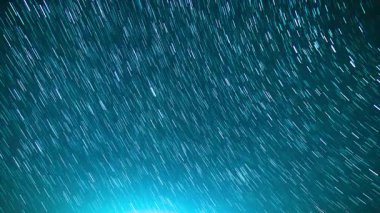 Samanyolu Galaksisi 'nin Yıldız Yolları Trona Zirveleri' nin üzerinde 24 mm Batı Gökyüzü Astrofotoğrafçılığı, ABD