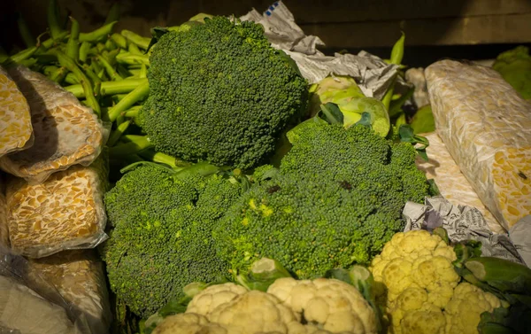 Floretes Verdes Sanos Del Brócoli Crudo Orgánico Listos Para Cocinar — Foto de Stock