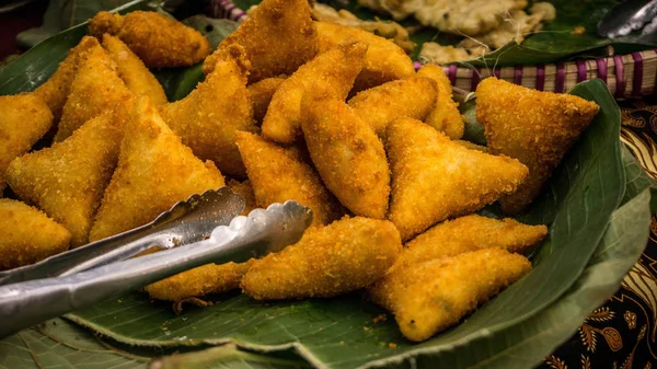 Традиционная Жареная Пища Банановом Листе Центральной Яве Индона — стоковое фото