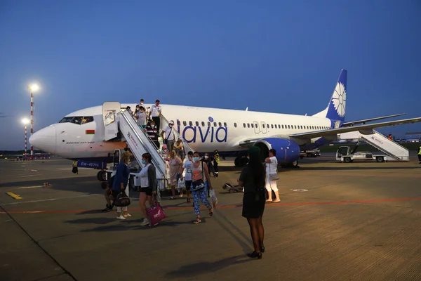 Minsk Belarus 2019 Aviões Aviões Companhias Aéreas Belavia Stand Aeroporto — Fotografia de Stock