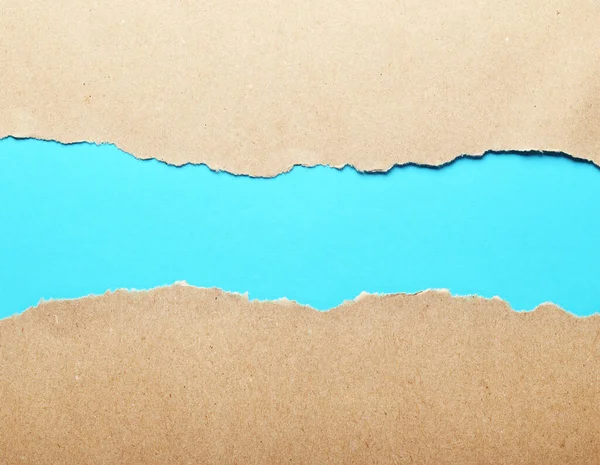 Papel Escuro Com Bordas Rasgadas Isoladas Fundo Azul Papel Colorido — Fotografia de Stock