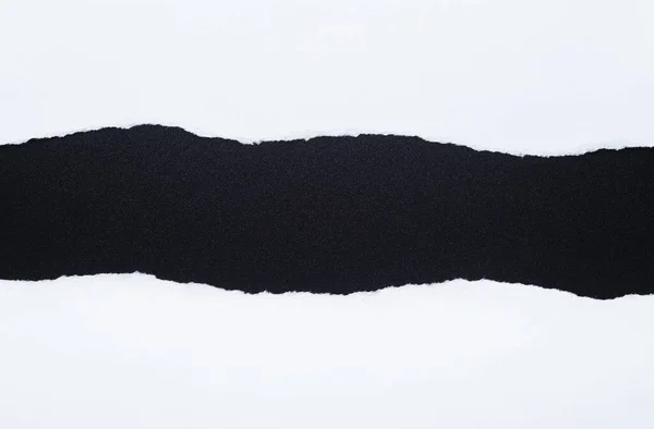 Biały Papier Rozdartymi Krawędziami Odizolowany Czarnym Kolorowym Tłem Papieru Wewnątrz — Zdjęcie stockowe