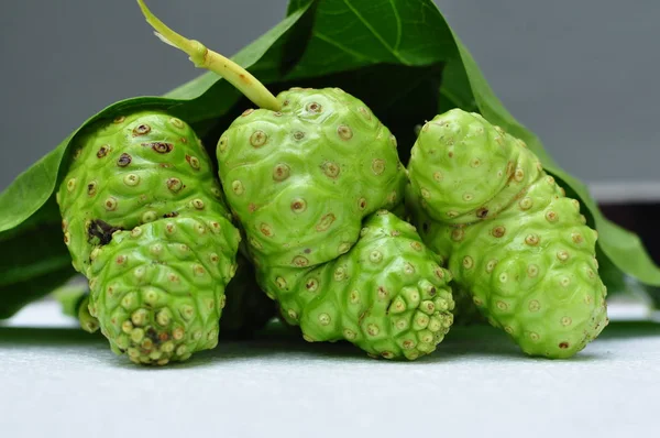 Noni meyve (Morinda citrifolia) 