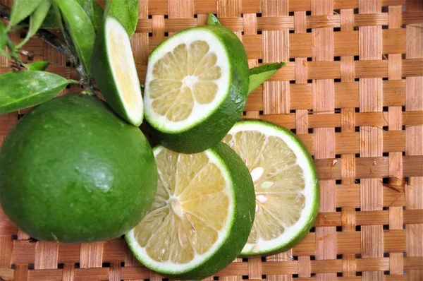 Tranches Lime Fraîches Gros Plan Green — Photo