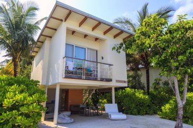 Maldivler, 23 Mart 2017: Holiday Inn Resort Kandooma Maldives.Beautiful deniz manzarası. Dinlenmek için bir yer