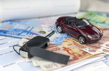 Bir Rostov on Don, Rusya, 23 Mayıs 2018: motorlu Rusya'da sigorta kavramı. Zorunlu üçüncü şahıs / yeşil Slip sigorta politikası, Rus ruble. 