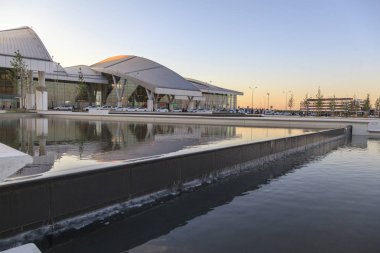 Bir Rostov on Don, Rusya, 28 Mayıs 2018: Panorama, yeni bina Platov Havaalanı. Yazı işleri.